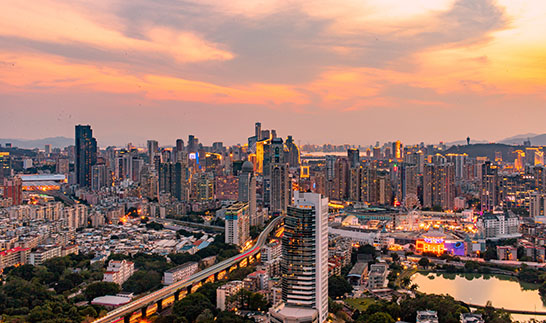 ����·˹���