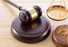 �����ʦ��ί�й�֤��֤��